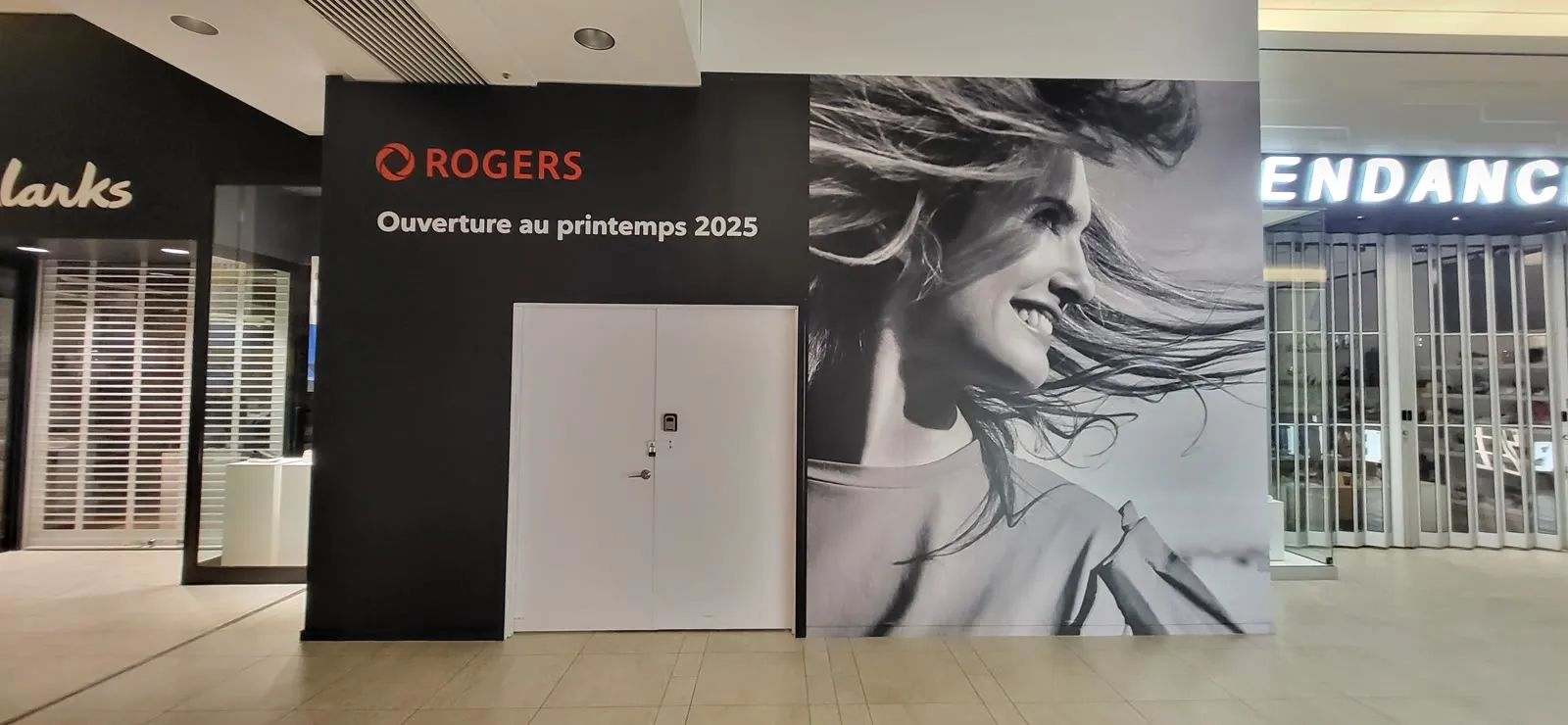 Barricade de chantier habillée pour Rogers